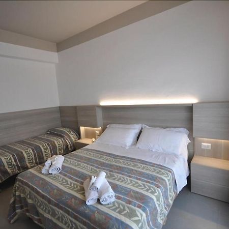 Hotel Alhambra Rimini Extérieur photo